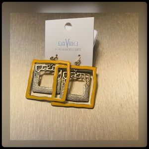 🔸🔸🔸Gold and Yellow Beautiful Earrings🔸🔸🔸